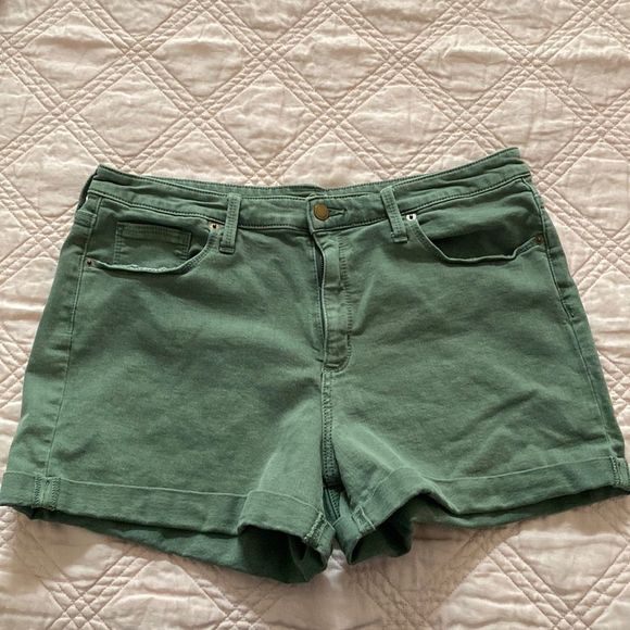 Universal Thread Pants - Khaki Shorts size 16